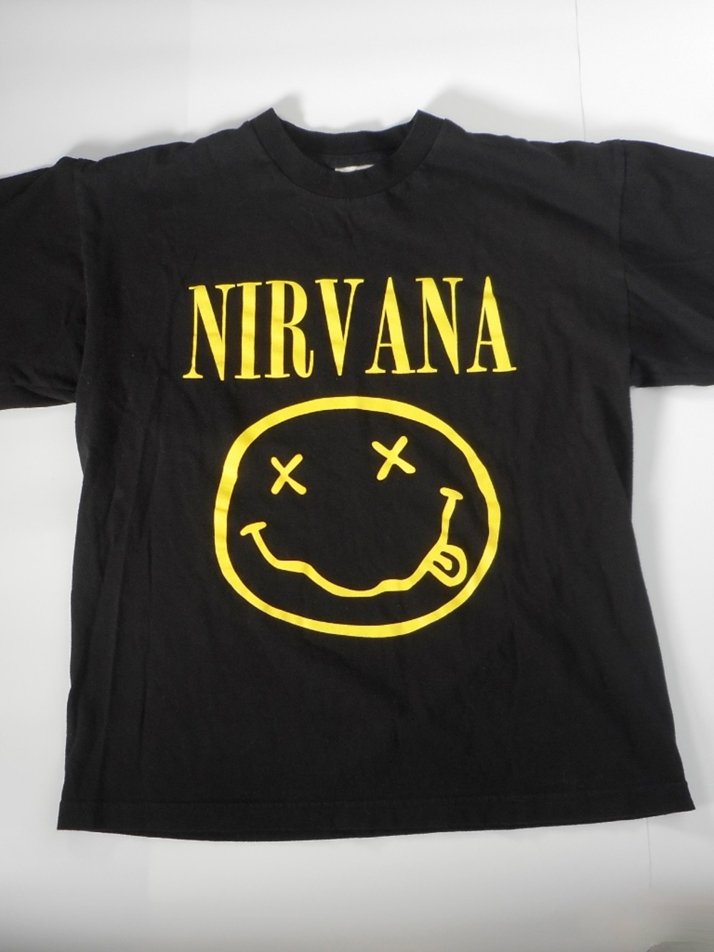 Nirvana Band Black Smiley Face L Pro Tees TShirt Cotton Kurt Cobain VTG 2015
